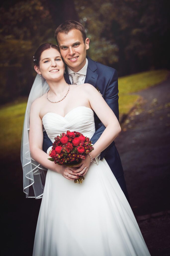 Franzi und Timo als Brautpaar bei ihrem Hochzeitsshooting in Göttingen