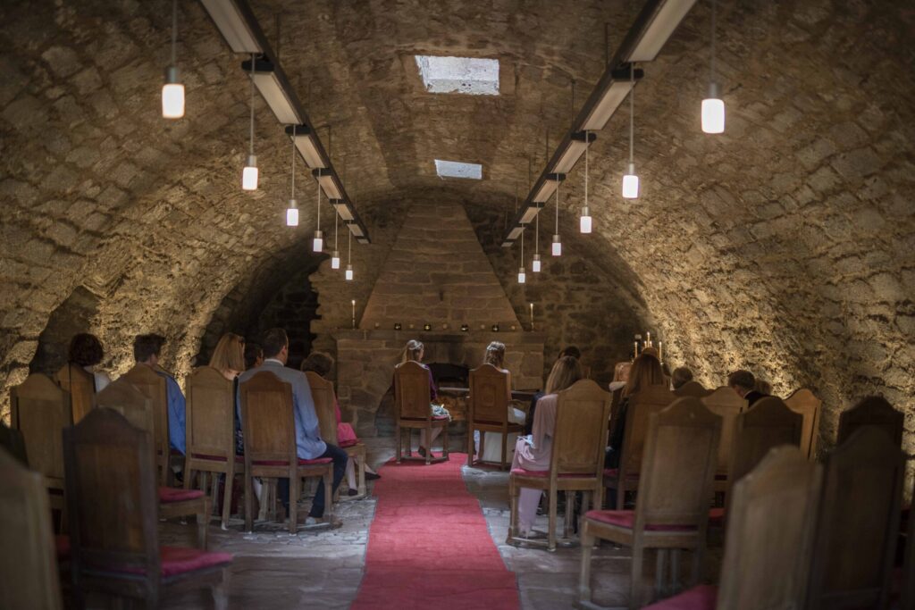 Hochzeitsfotografie im Standesamt auf der Burgruine Hardenberg