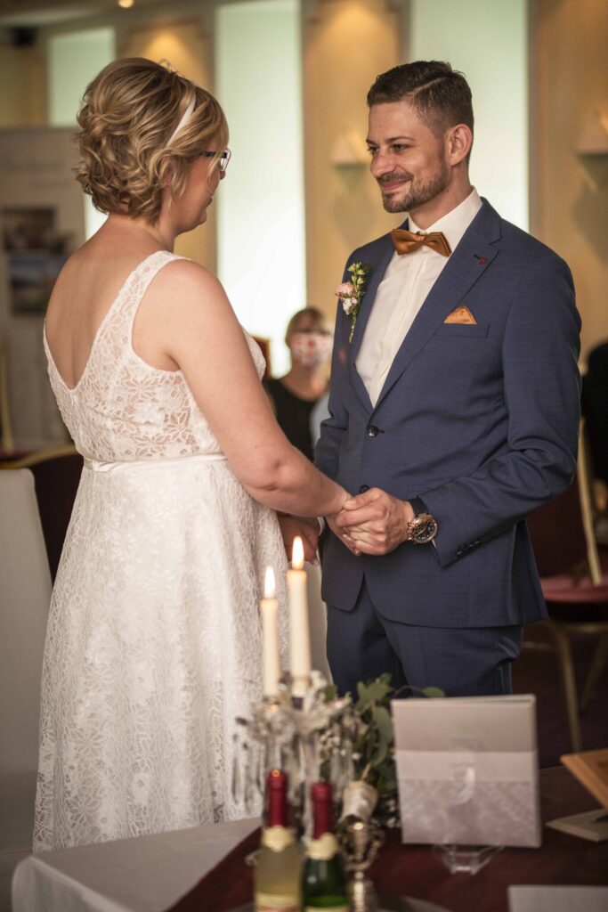 Hochzeitsfotografie im Standesamt im Alten Rathaus in Heilbad Heiligenstadt